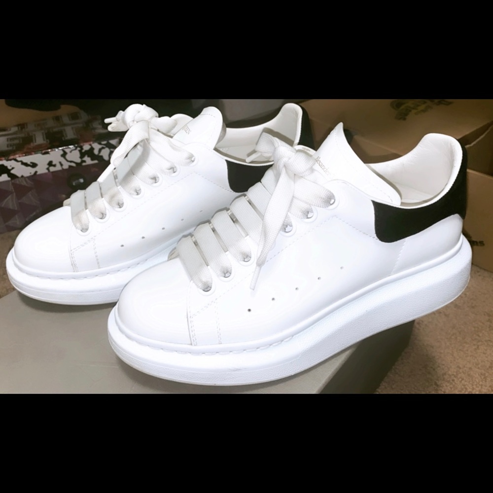 Alexander McQueen Suede and Leather platform shoe